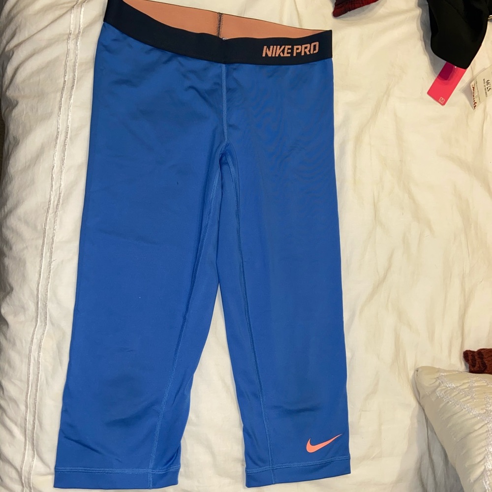 Nike Pro Dry Fit Cropped Leggings